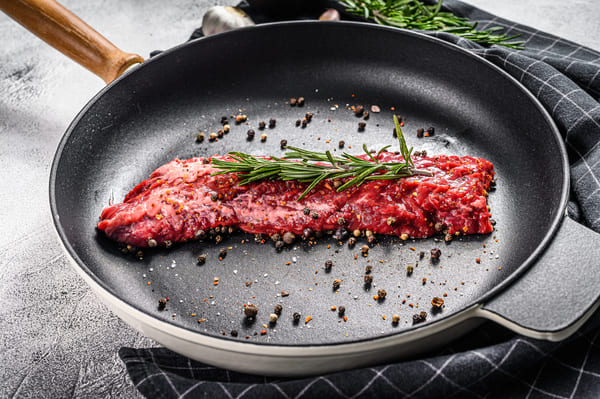 Entraña con romero y especias